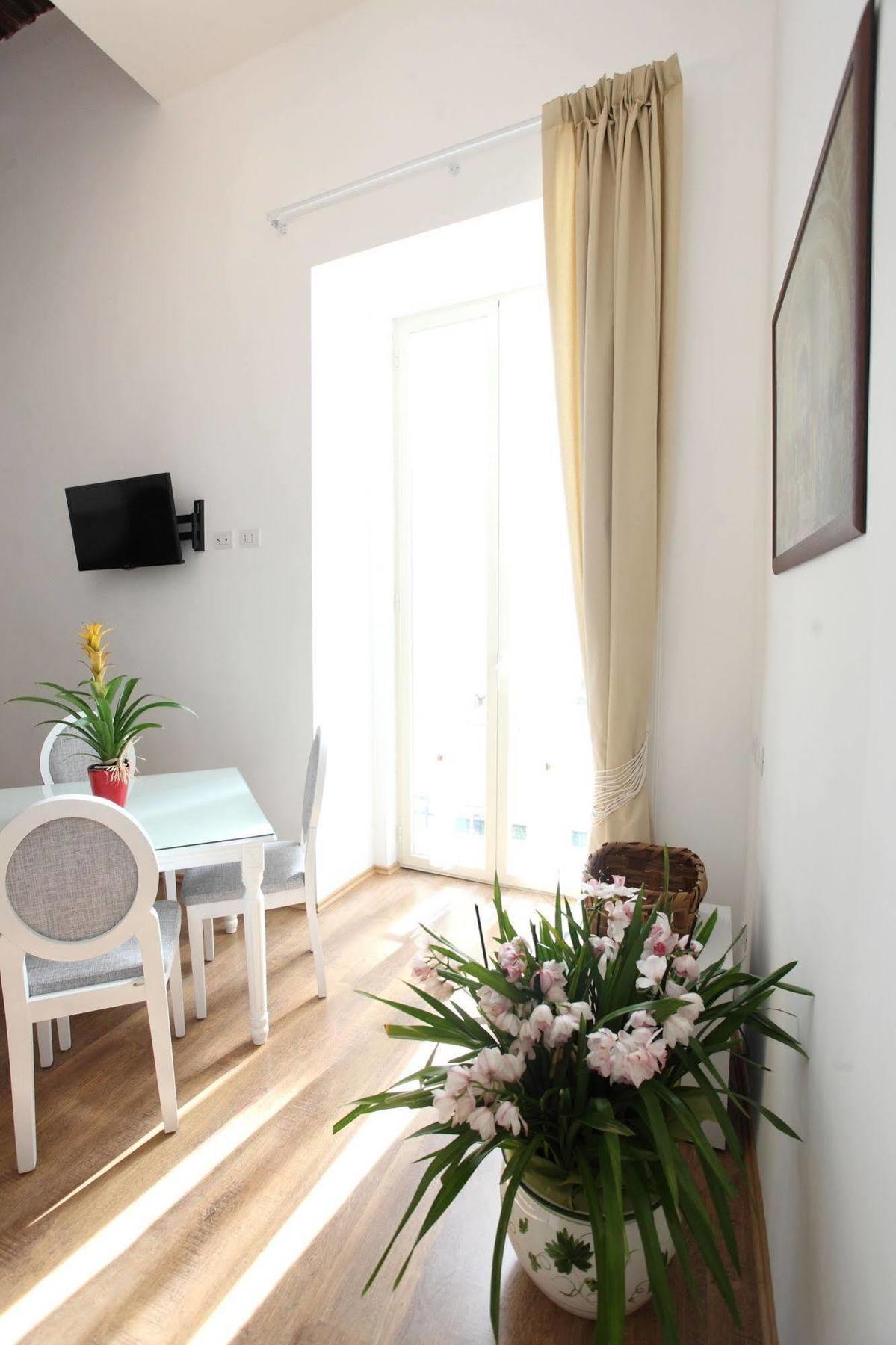 Napoli Pietrasanta Lt B&B 외부 사진